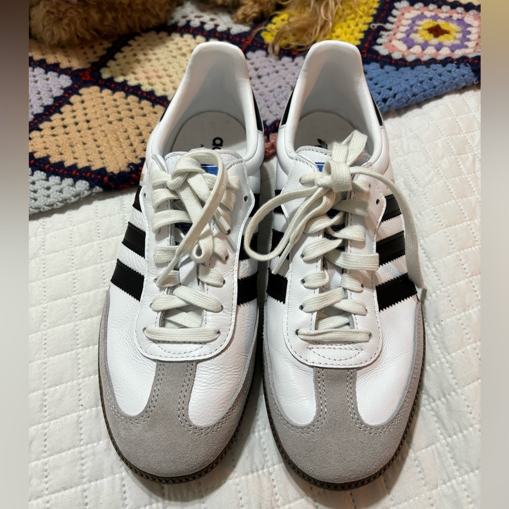 Classic Women's Casual Leather Sneakers in White and Gray